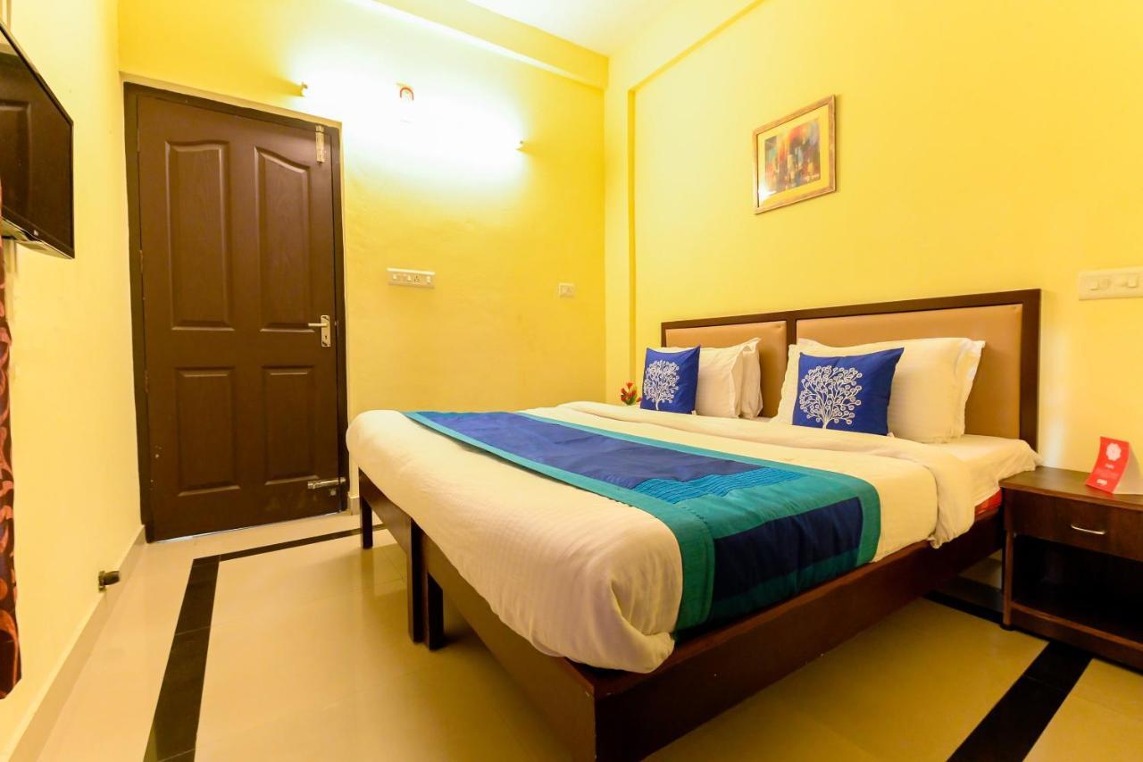 Oyo 8273 Diamond Inn Kochi Exterior foto