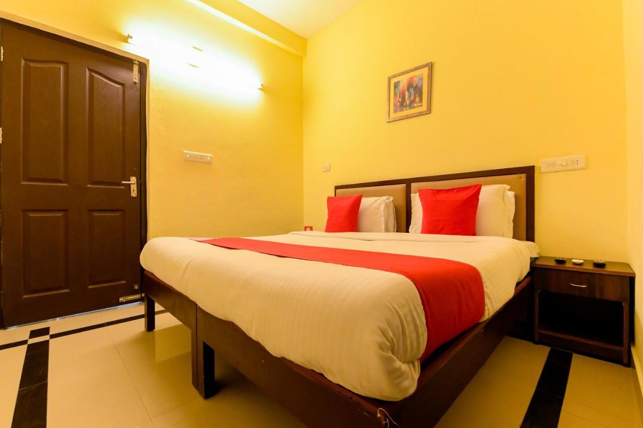 Oyo 8273 Diamond Inn Kochi Exterior foto